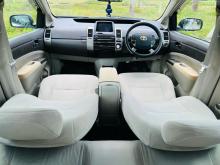 https://riyasewana.com/uploads/toyota-prius-2nd-716283117655.jpg