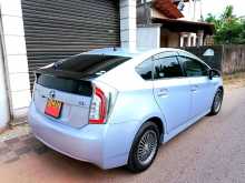 https://riyasewana.com/uploads/toyota-prius-3-72040564172.jpg
