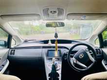 https://riyasewana.com/uploads/toyota-prius-30-2011-311053712194.jpg