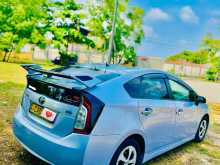 https://riyasewana.com/uploads/toyota-prius-30-2013-2913005712174.jpg