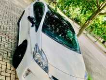 Toyota Prius S GRADE 2013 Car