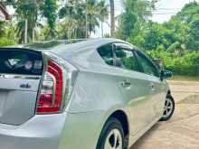 https://riyasewana.com/uploads/toyota-prius-30-2495645342.jpg