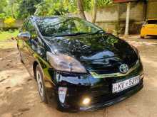 Toyota Prius 30 7995000 2013 Car