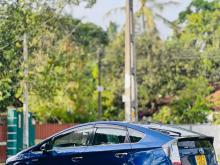 https://riyasewana.com/uploads/toyota-prius-3010254224932.jpg
