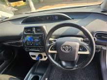 https://riyasewana.com/uploads/toyota-prius-301742136442.jpg
