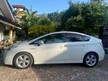 https://riyasewana.com/uploads/toyota-prius-30195530705.jpg