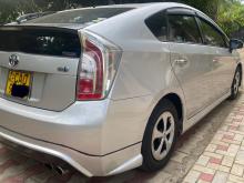 https://riyasewana.com/uploads/toyota-prius-3110462317705.jpg