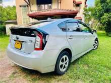https://riyasewana.com/uploads/toyota-prius-31250104113.jpg