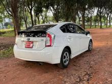 https://riyasewana.com/uploads/toyota-prius-3rd-10947406286.jpg