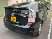 https://riyasewana.com/uploads/toyota-prius-3rd-11524256284.jpg