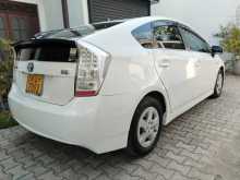 https://riyasewana.com/uploads/toyota-prius-3rd-2010-118283112852.jpg