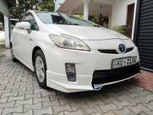 Toyota Prius 3rd Generation G Grade 2010 Car