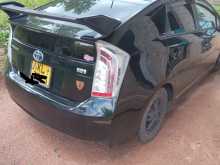 https://riyasewana.com/uploads/toyota-prius-3rd-2011-2610035412402.jpg