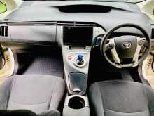 https://riyasewana.com/uploads/toyota-prius-3rd-2012-1521452212364.jpg