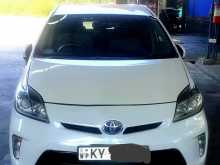 Toyota Prius 3rd 2012 Car