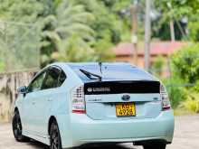 https://riyasewana.com/uploads/toyota-prius-3rd-2012-3014015512012.jpg