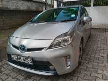 https://riyasewana.com/uploads/toyota-prius-3rd-2013-1022041412992.jpg