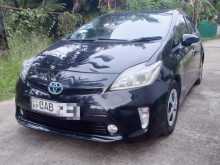 Toyota Prius 3rd Gen 2013 Car