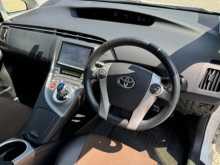 https://riyasewana.com/uploads/toyota-prius-3rd-2013-219024112494.jpg