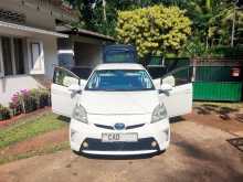 Toyota Prius 3rd 2014 Car