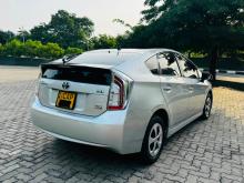 Toyota Prius 3rd Gen G Grade 2016 Car