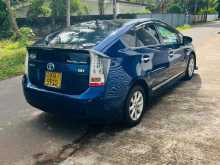 https://riyasewana.com/uploads/toyota-prius-3rd-2114390422163.jpg