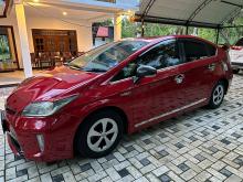 Toyota Prius 3rd Gen G Grade 2014 Car