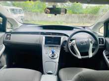 https://riyasewana.com/uploads/toyota-prius-3rd-2591823126.jpg