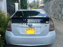 https://riyasewana.com/uploads/toyota-prius-3rd-26132513843.jpg