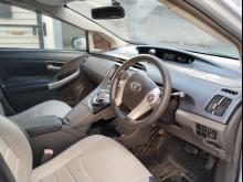 https://riyasewana.com/uploads/toyota-prius-3rd-2613334617805.jpg