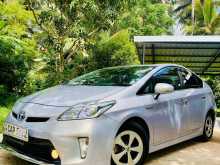 Toyota PRIUS 3RD 2013 Car