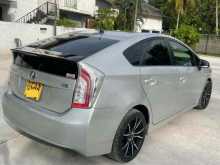 https://riyasewana.com/uploads/toyota-prius-3rd-2917142422083.jpg