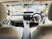 https://riyasewana.com/uploads/toyota-prius-3rd-3014030317926.jpg