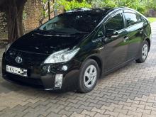 Toyota PRIUS 3rd Generation 2013 Car