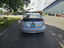 https://riyasewana.com/uploads/toyota-prius-3rd-4145334584.jpg