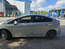 https://riyasewana.com/uploads/toyota-prius-3rd-4145334952.jpg