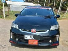 Toyota Prius 3rd Gen S Grade 2012 Car