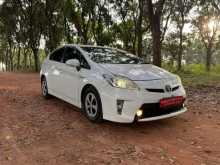 Toyota Prius 3rd Generation S LED 2014 Car