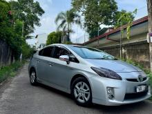 https://riyasewana.com/uploads/toyota-prius-41251417902.jpg