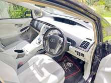 https://riyasewana.com/uploads/toyota-prius-412534322433.jpg