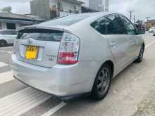 https://riyasewana.com/uploads/toyota-prius-413204383.jpg