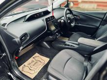 https://riyasewana.com/uploads/toyota-prius-4th-167261417815.jpg