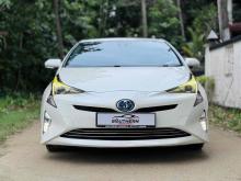 https://riyasewana.com/uploads/toyota-prius-4th-1811323824012.jpg