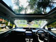 https://riyasewana.com/uploads/toyota-prius-4th-2016-1810540212183.jpg