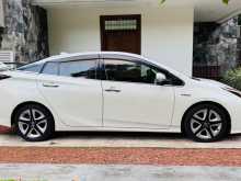 https://riyasewana.com/uploads/toyota-prius-4th-2016-213305112033.jpg