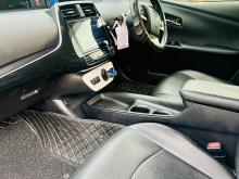 https://riyasewana.com/uploads/toyota-prius-4th-218490117606.jpg