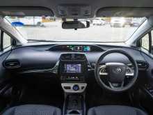 https://riyasewana.com/uploads/toyota-prius-4th-3093356404.jpg