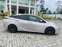 https://riyasewana.com/uploads/toyota-prius-4th-913152922153.jpg
