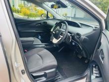 https://riyasewana.com/uploads/toyota-prius-4th-913205324331.jpg