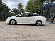 https://riyasewana.com/uploads/toyota-prius-50-2821424017385.jpg